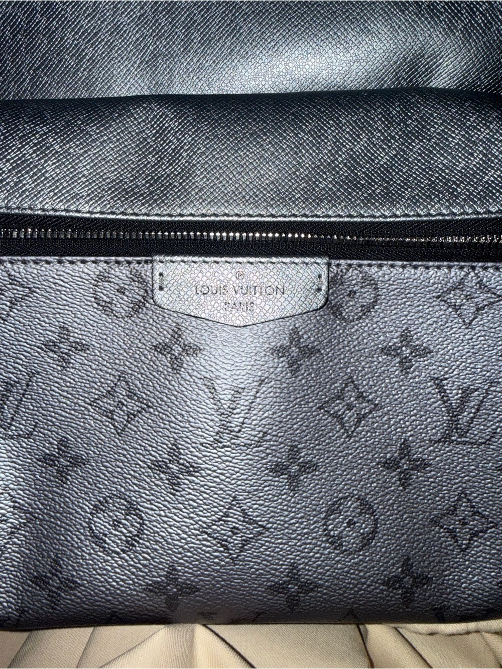 Louis Vuitton Black Textured Leather Interior Tag - Picture 14 of 16